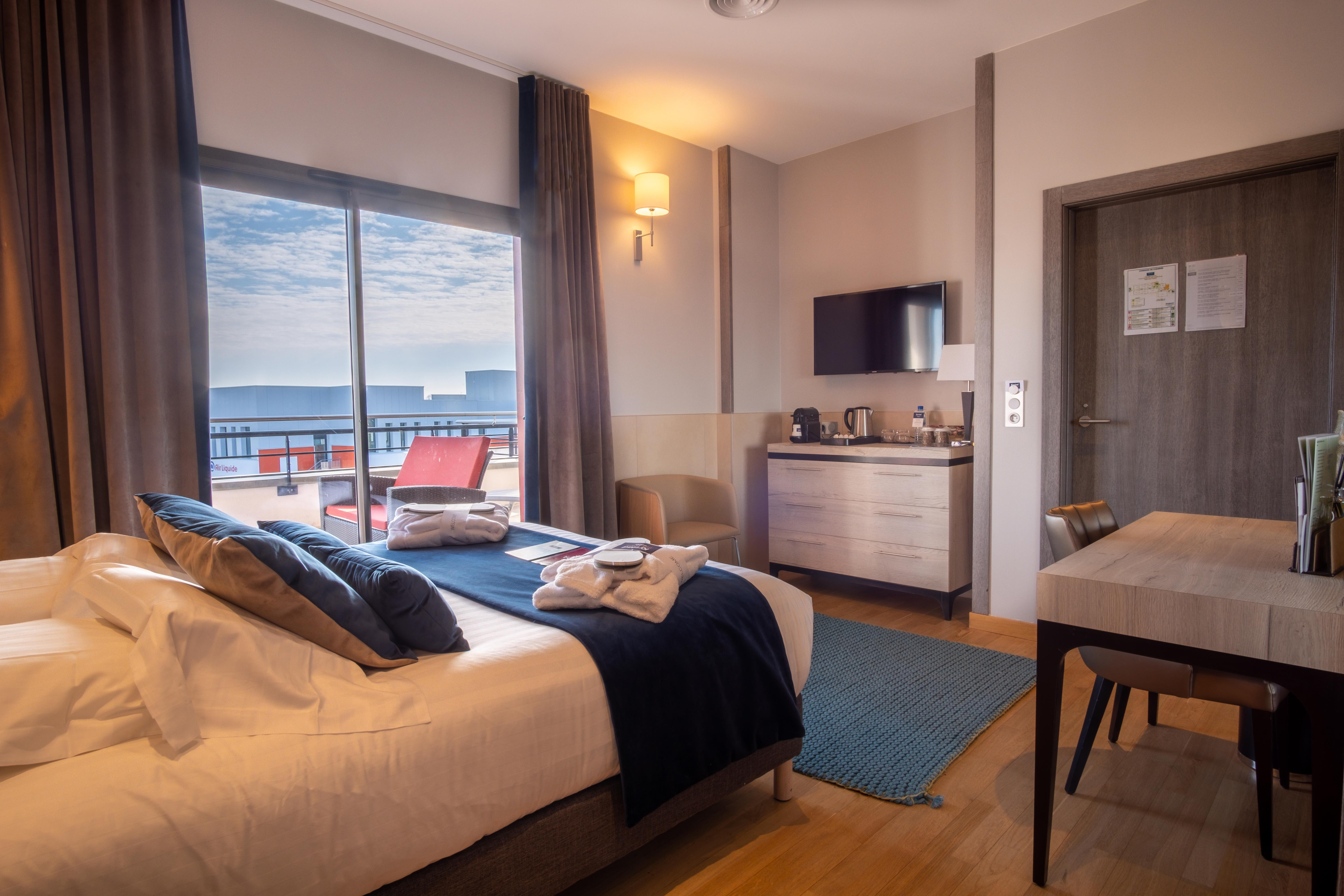 Kyriad Prestige Lyon Est - Saint Priest Eurexpo Hotel And Spa Εξωτερικό φωτογραφία