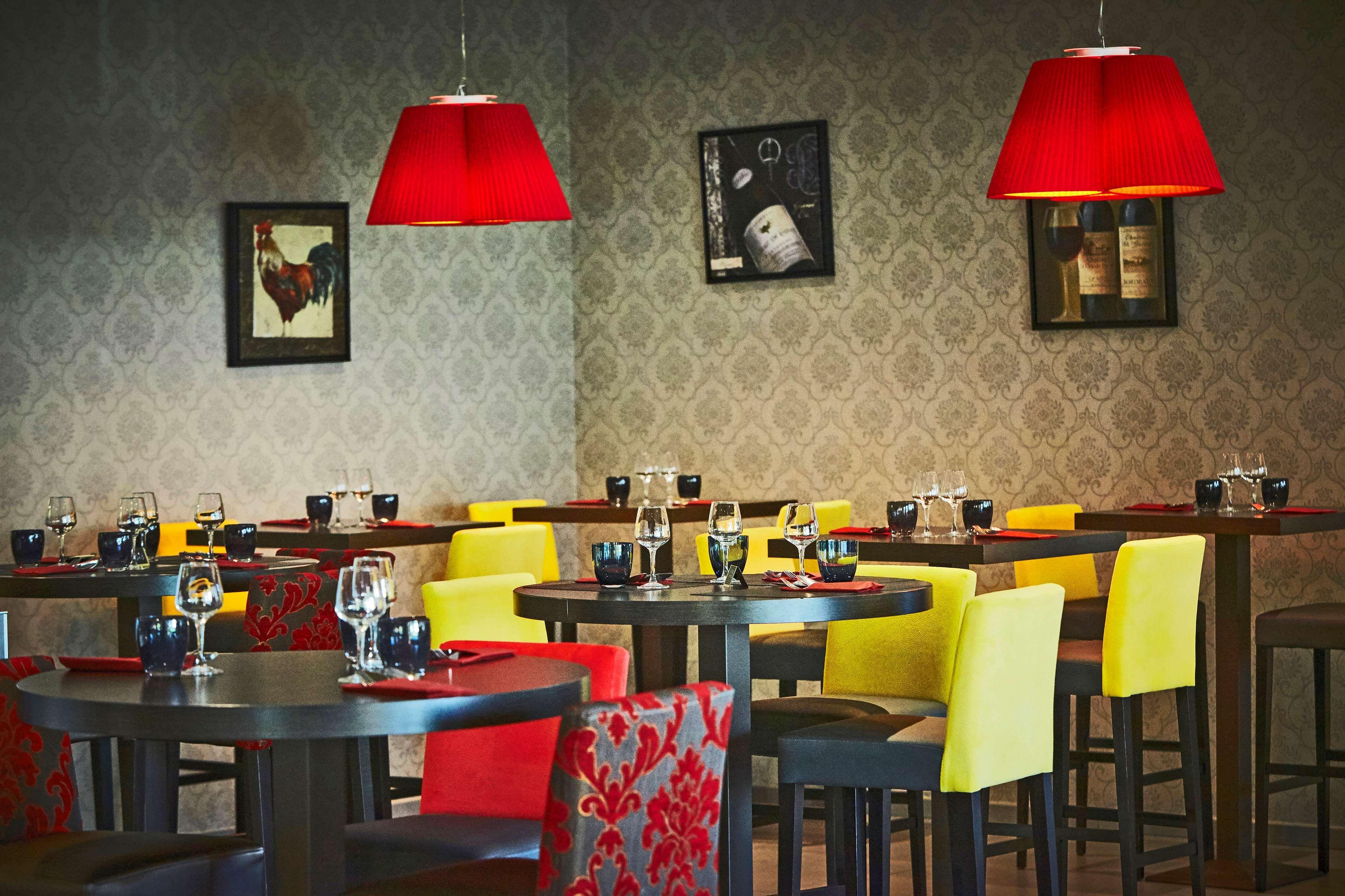 Kyriad Prestige Lyon Est - Saint Priest Eurexpo Hotel And Spa Εξωτερικό φωτογραφία