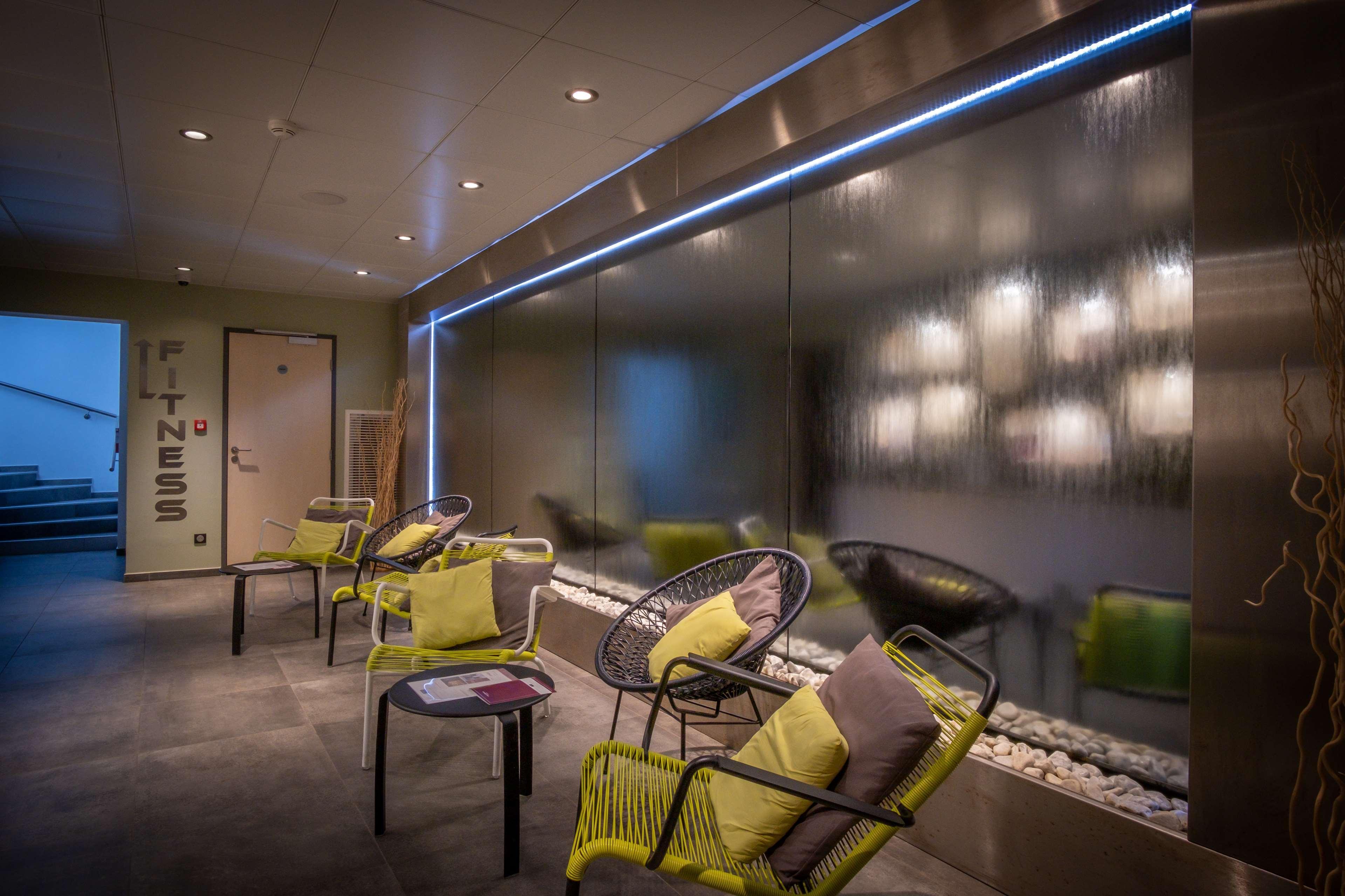 Kyriad Prestige Lyon Est - Saint Priest Eurexpo Hotel And Spa Εξωτερικό φωτογραφία