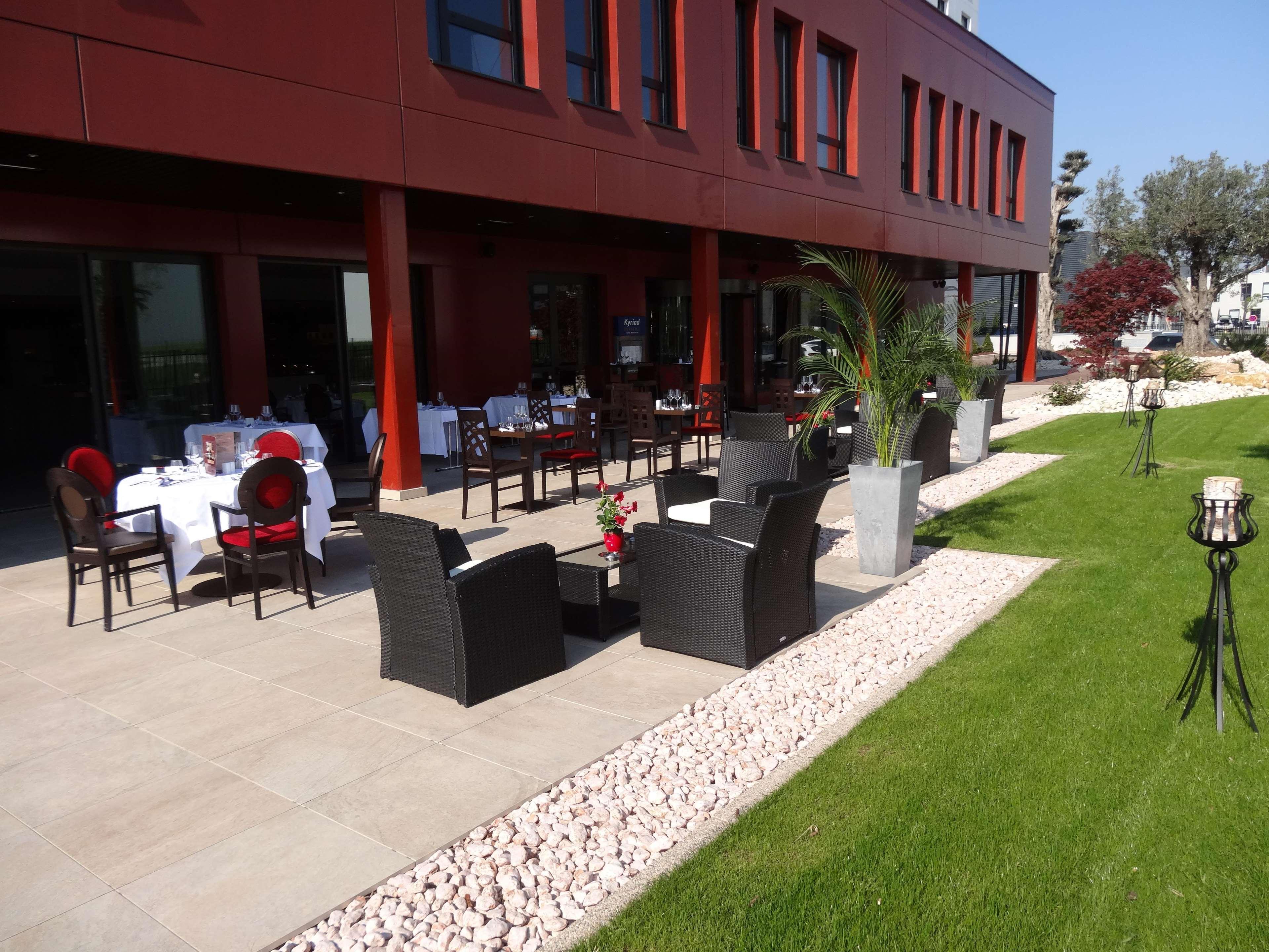Kyriad Prestige Lyon Est - Saint Priest Eurexpo Hotel And Spa Εξωτερικό φωτογραφία