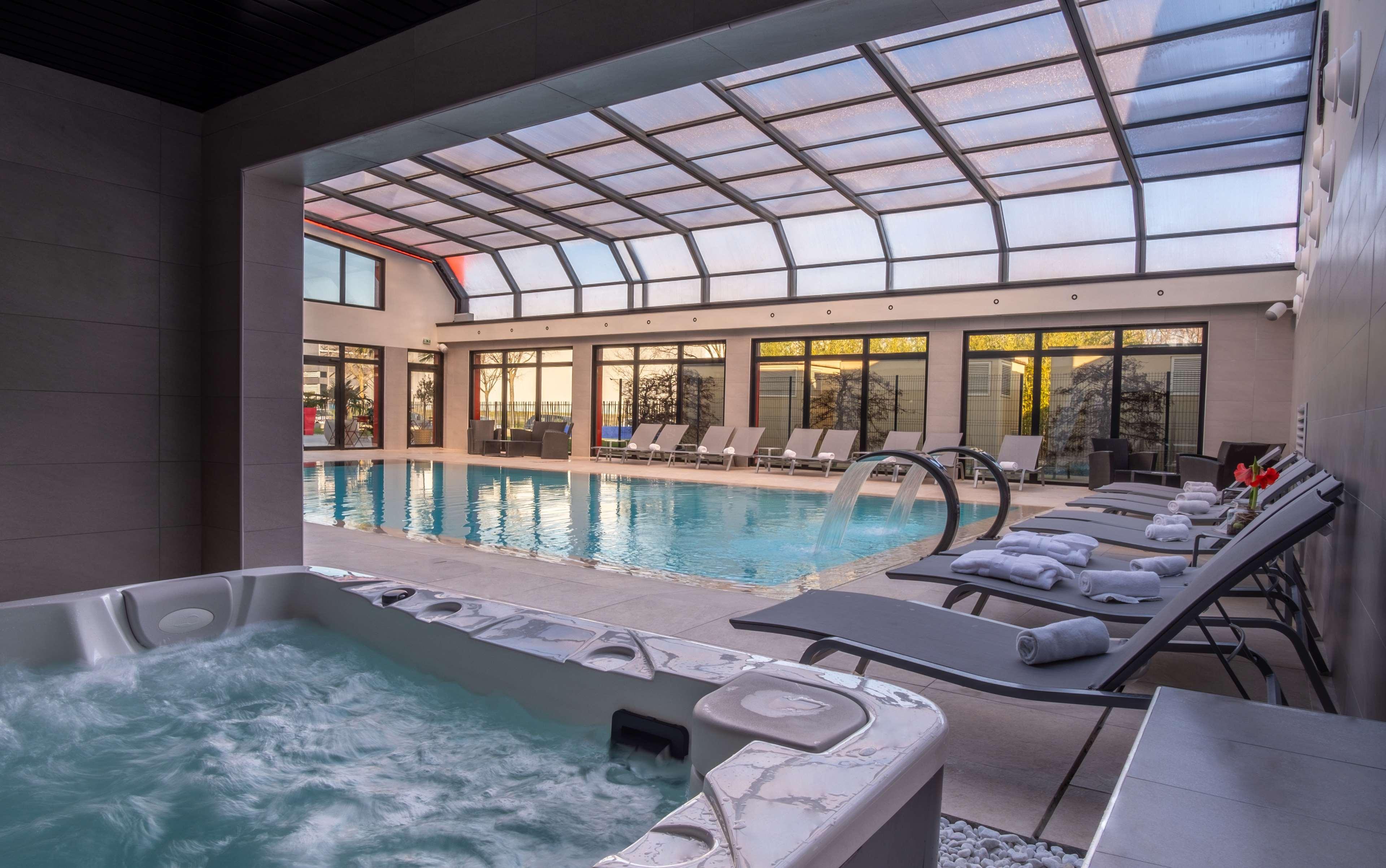 Kyriad Prestige Lyon Est - Saint Priest Eurexpo Hotel And Spa Εξωτερικό φωτογραφία
