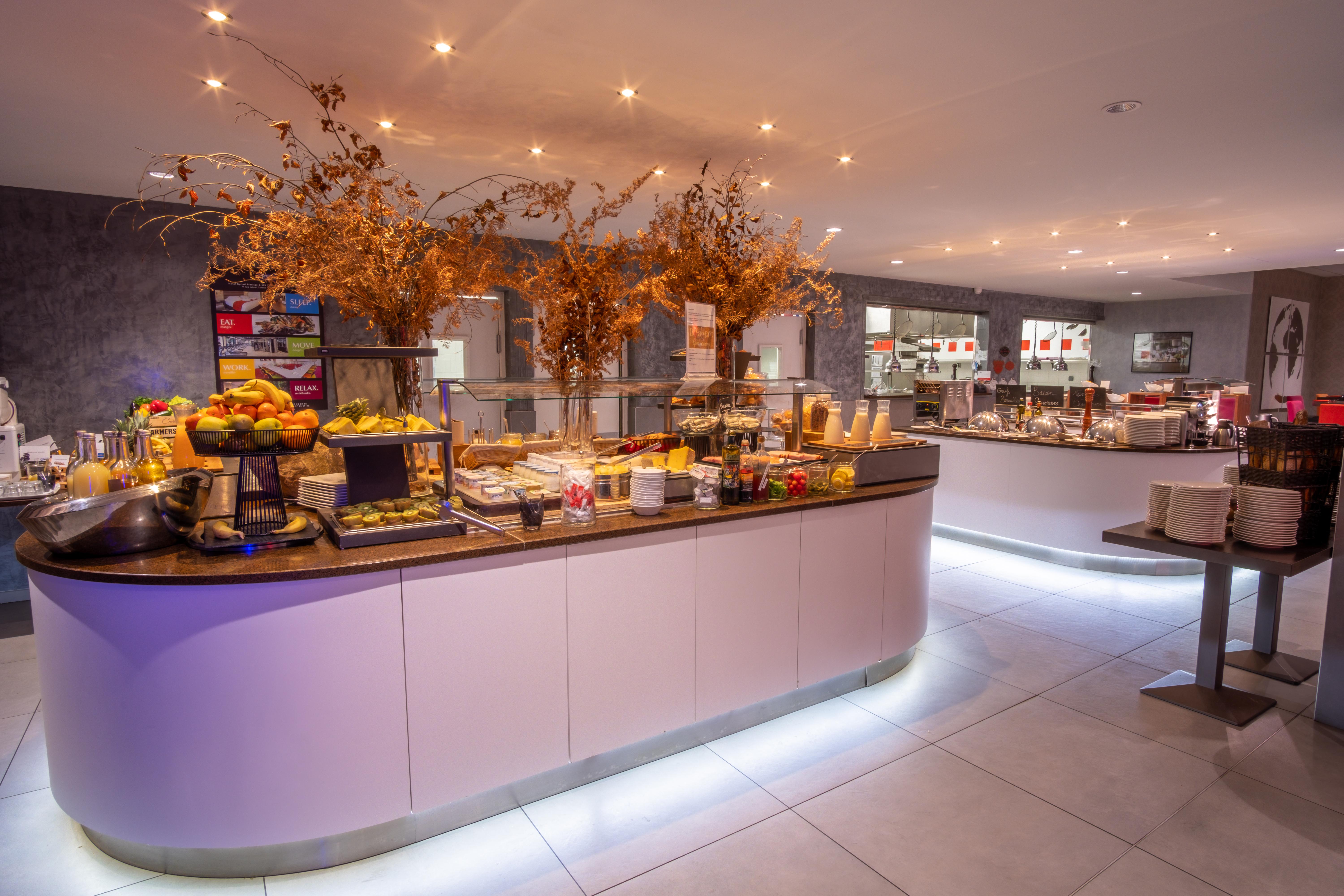 Kyriad Prestige Lyon Est - Saint Priest Eurexpo Hotel And Spa Εξωτερικό φωτογραφία
