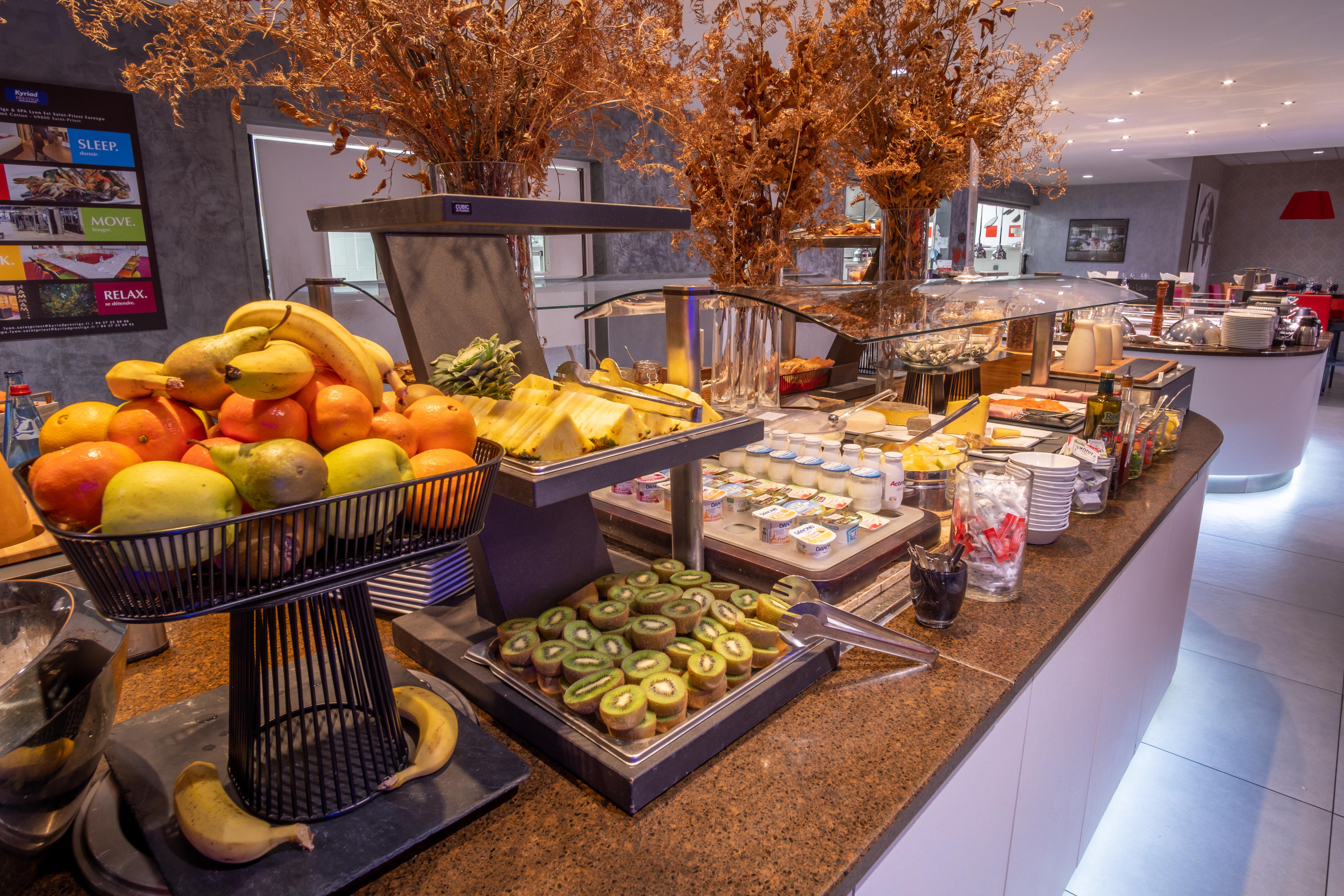 Kyriad Prestige Lyon Est - Saint Priest Eurexpo Hotel And Spa Εξωτερικό φωτογραφία