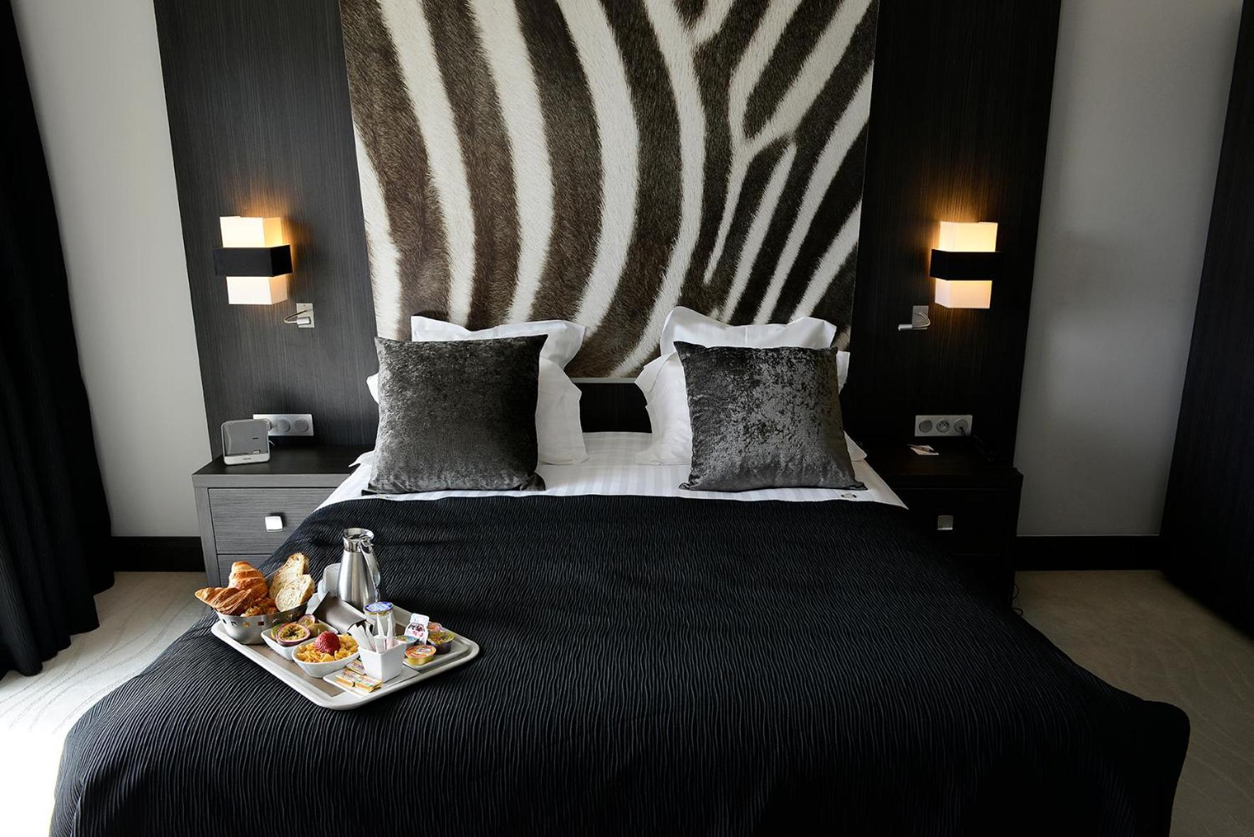 Kyriad Prestige Lyon Est - Saint Priest Eurexpo Hotel And Spa Εξωτερικό φωτογραφία