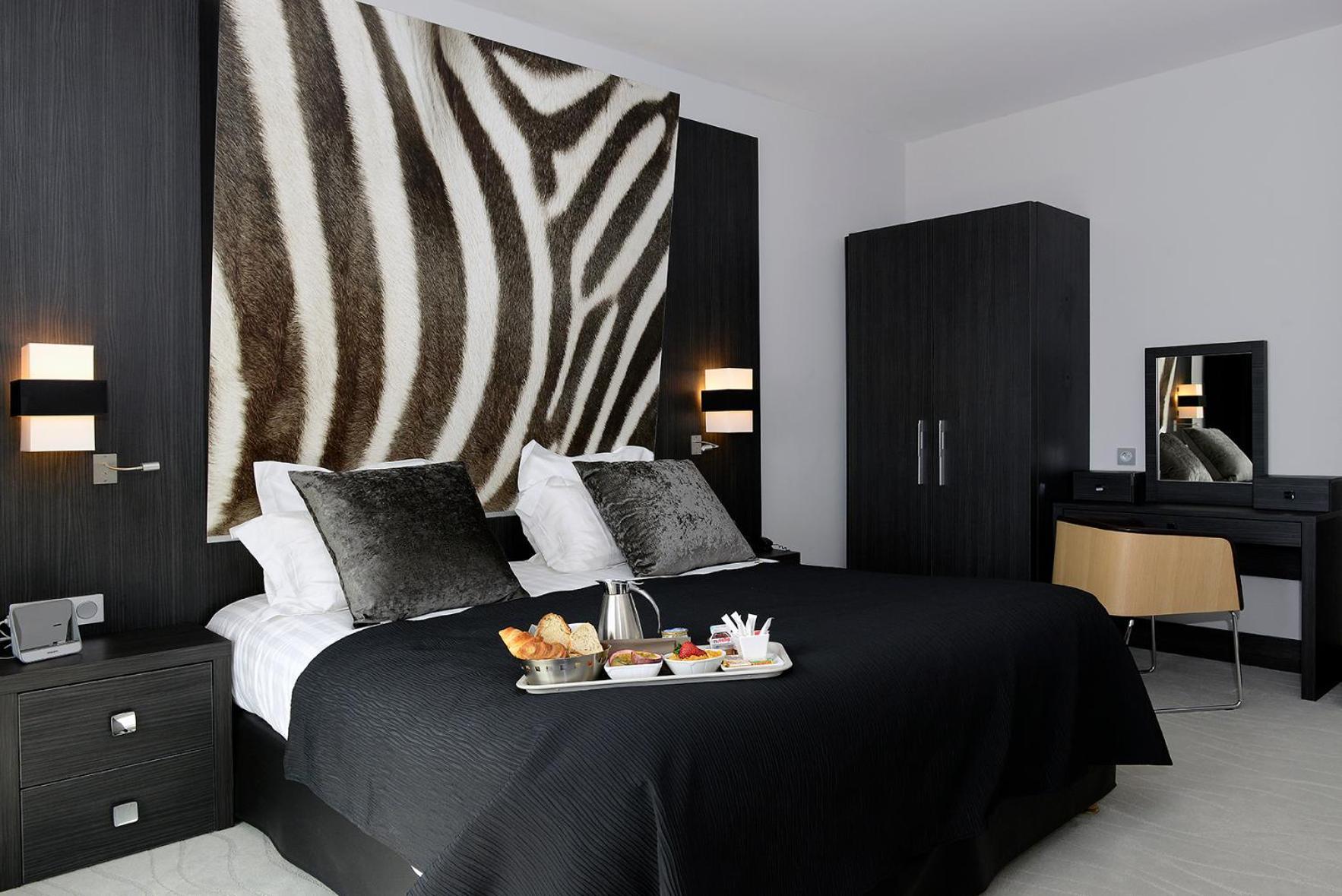 Kyriad Prestige Lyon Est - Saint Priest Eurexpo Hotel And Spa Εξωτερικό φωτογραφία