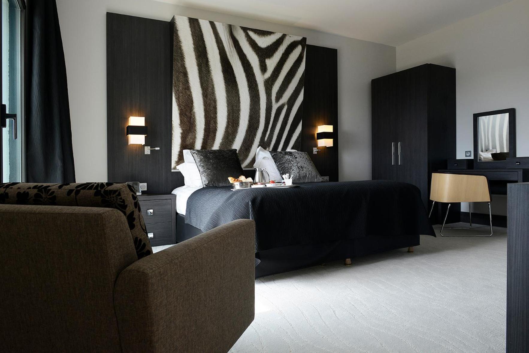 Kyriad Prestige Lyon Est - Saint Priest Eurexpo Hotel And Spa Εξωτερικό φωτογραφία
